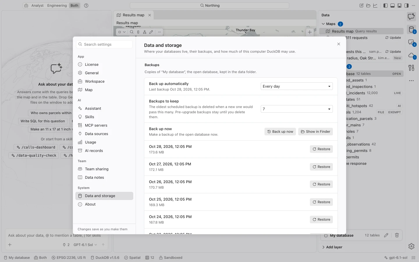 Data and storage settings showing automatic backup controls, completed backups, and table snapshots with restore actions.